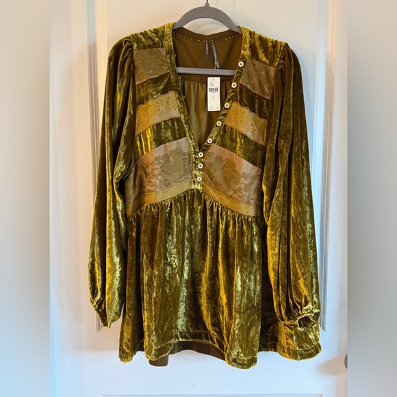 Anthropologie Gold Velvet Blouse - Picture 10 of 13